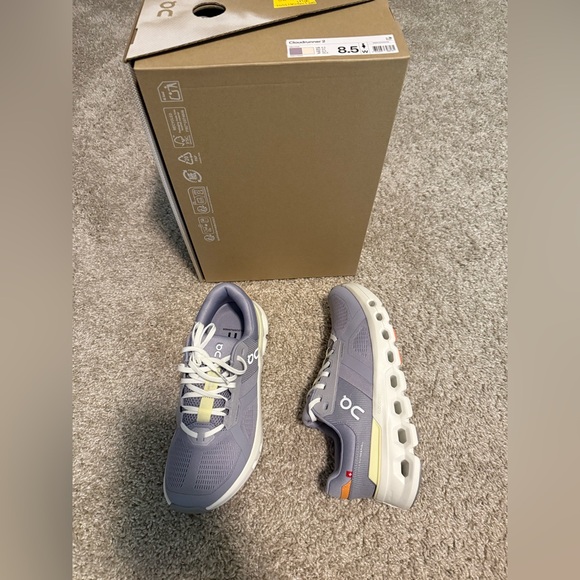 On Running Shoes - On Cloudrunner 2 in Purple and White